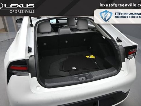 Used 2023 Toyota Prius LE FWD image 28
