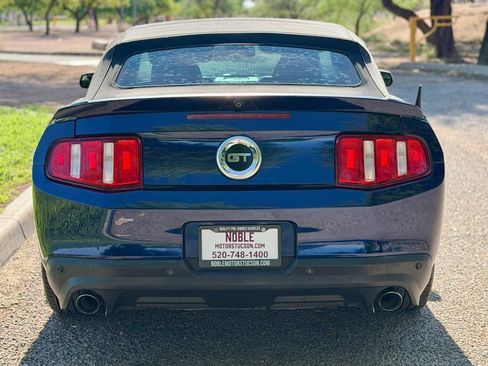 Used 2012 Ford Mustang GT Premium w/ Security Pkg RWD image 5