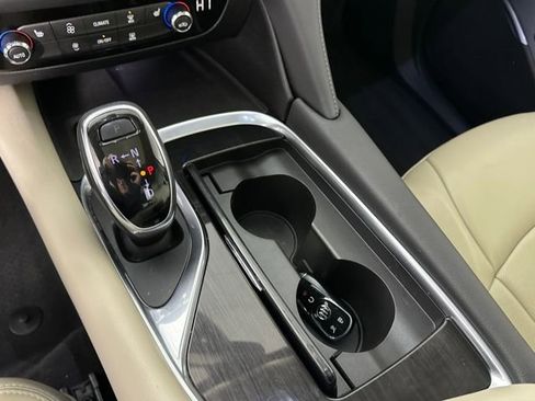 Used 2019 Buick Enclave Essence image 20