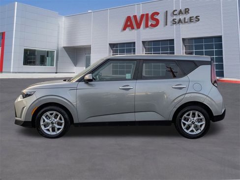 Used 2023 Kia Soul LX w/ Option Group 015 image 9