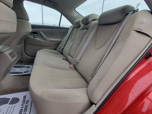 Used 2009 Toyota Camry LE FWD image 13