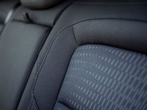 New 2026 Chevrolet Equinox LT FWD image 28