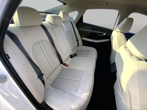 Used 2025 Hyundai Sonata SEL FWD image 19