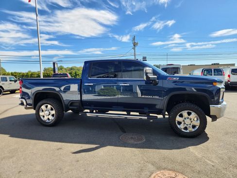 Used 2020 Chevrolet Silverado 2500 LTZ w/ LTZ Plus Package image 18