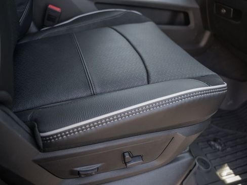 New 2026 RAM 2500 Laramie AWD/4WD image 41