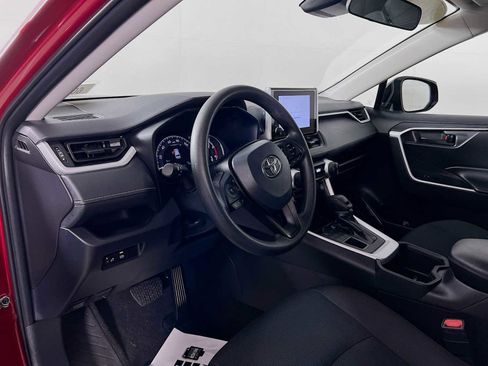 Used 2024 Toyota RAV4 LE image 9