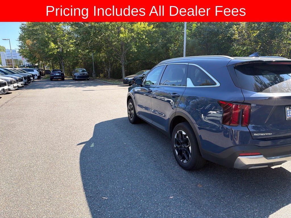 Used 2024 Kia Sorento S w/ Panoramic Sunroof Package AWD/4WD image 4