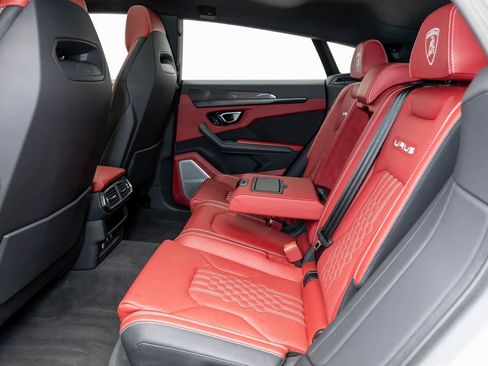 Used 2023 Lamborghini Urus S image 12