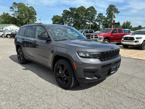 Used 2023 Jeep Grand Cherokee L Laredo AWD/4WD image 7