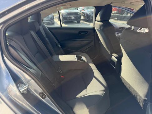 Used 2022 Toyota Corolla LE FWD image 48