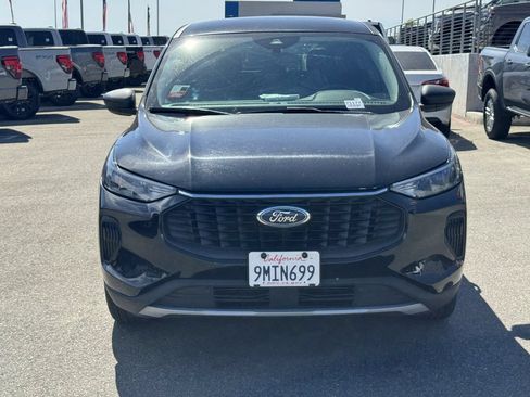 Used 2024 Ford Escape Active AWD/4WD image 2