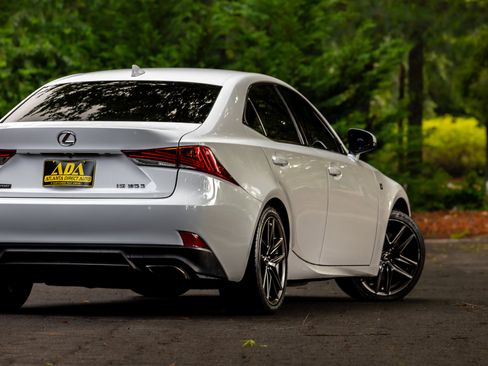 Used 2018 Lexus IS 300 F Sport w/ F Sport Package RWD image 30
