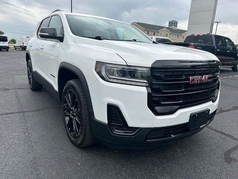 Used 2023 GMC Acadia SLE w/ Elevation Edition FWD image 2