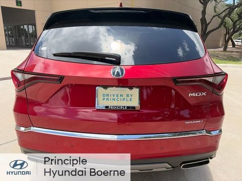 Used 2025 Acura MDX w/ Technology Package AWD/4WD image 4