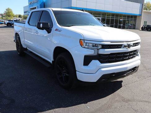 Used 2023 Chevrolet Silverado 1500 RST w/ Convenience Package II AWD/4WD image 2