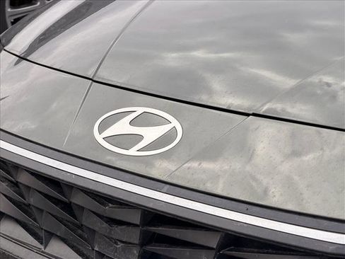 Used 2024 Hyundai Elantra SE image 22