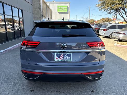 Used 2022 Volkswagen Atlas Cross Sport SE image 13