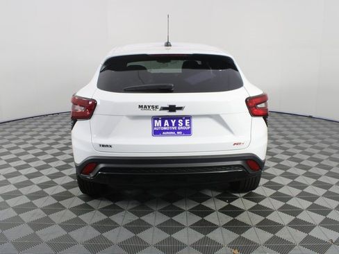 New 2026 Chevrolet Trax RS w/ Sunroof Package image 24