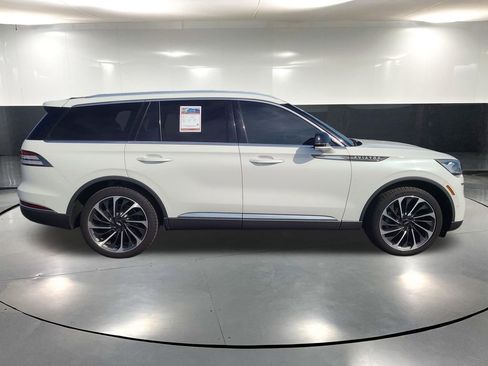 Used 2022 Lincoln Aviator Reserve w/ Equipment Group 201A AWD/4WD image 4