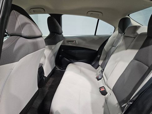 Used 2022 Toyota Corolla LE image 34