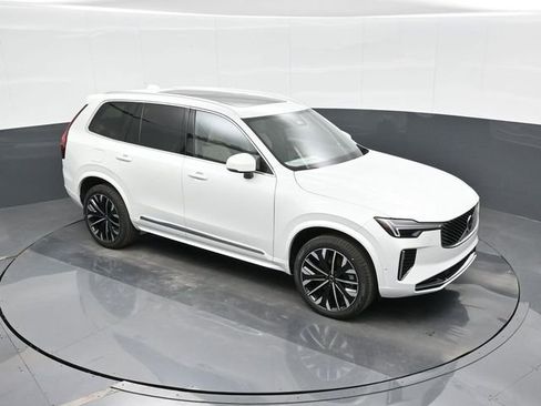 New 2026 Volvo XC90 T8 Plus w/ Protection Package Premier image 20