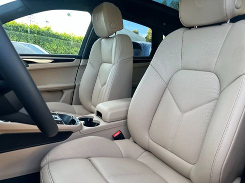 New 2026 Porsche Macan S image 5