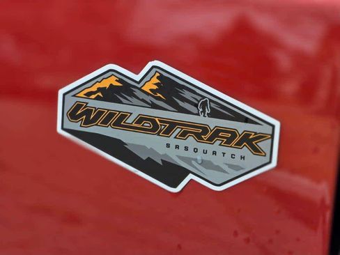 Used 2024 Ford Bronco Wildtrak image 6