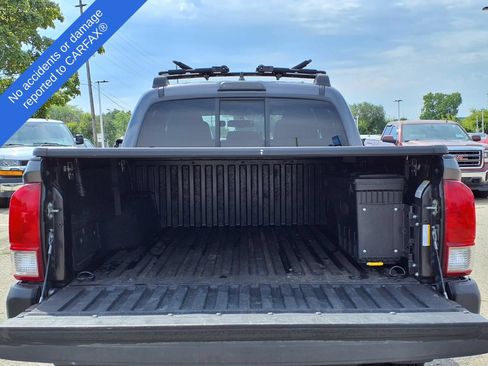 Used 2016 Toyota Tacoma TRD Off-Road w/ Towing Package AWD/4WD image 10