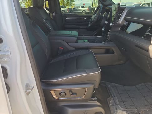 Used 2025 RAM 1500 Limited AWD/4WD image 22