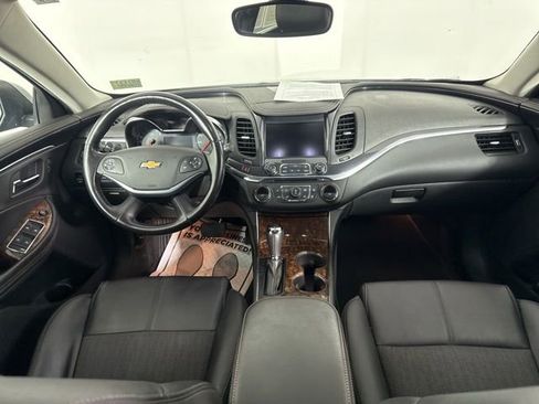 Used 2015 Chevrolet Impala LT w/ Convenience Package image 21