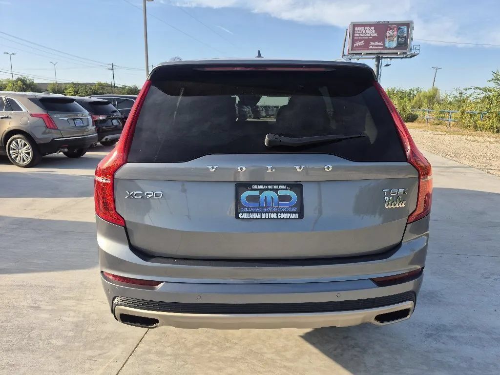 Used 2016 Volvo XC90 T8 Inscription w/ Vision Package AWD/4WD image 7
