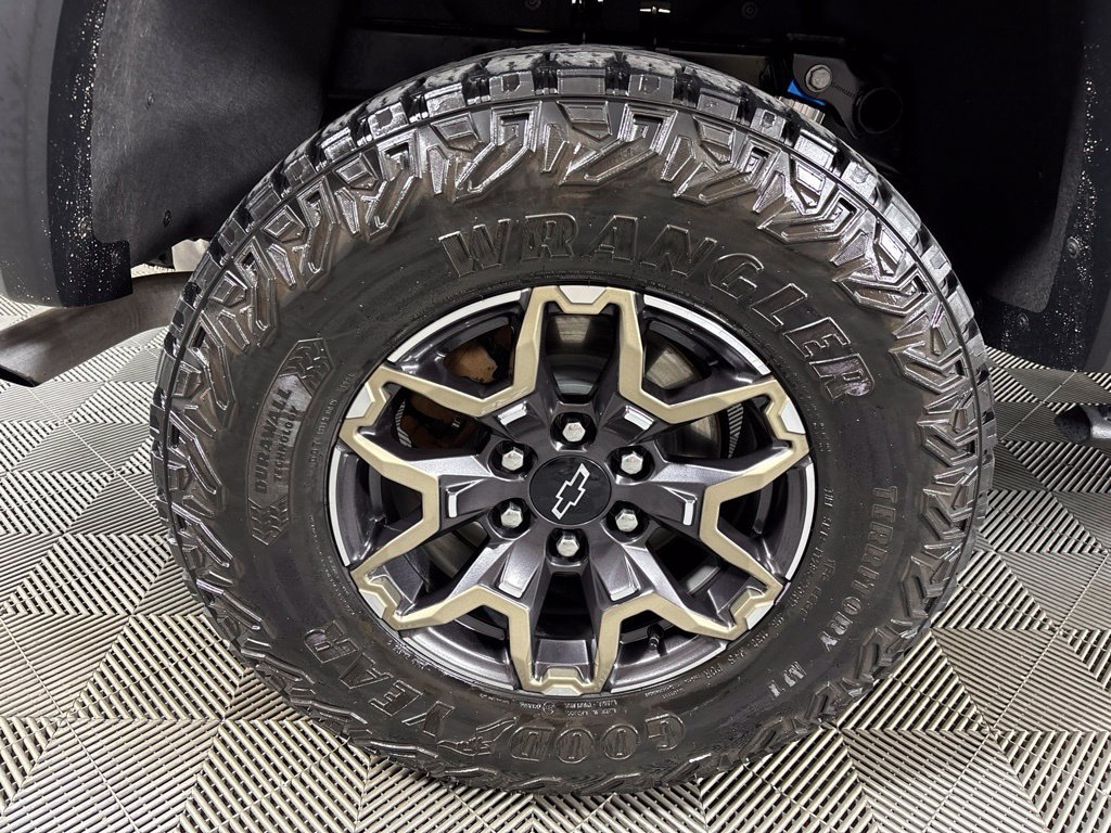 Certified 2024 Chevrolet Colorado ZR2 w/ ZR2 Convenience Package III AWD/4WD image 5