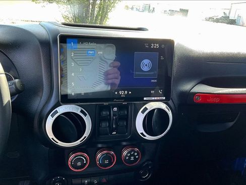 Used 2016 Jeep Wrangler Unlimited Sport w/ Quick Order Package 24S image 15