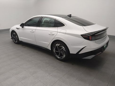 Used 2024 Hyundai Sonata SEL w/ Convenience Package FWD image 3