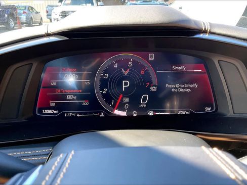 Used 2021 Chevrolet Corvette Stingray Premium Cpe w/ Z51 Performance Package image 21