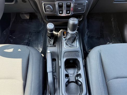 Used 2021 Jeep Wrangler Sport AWD/4WD image 24