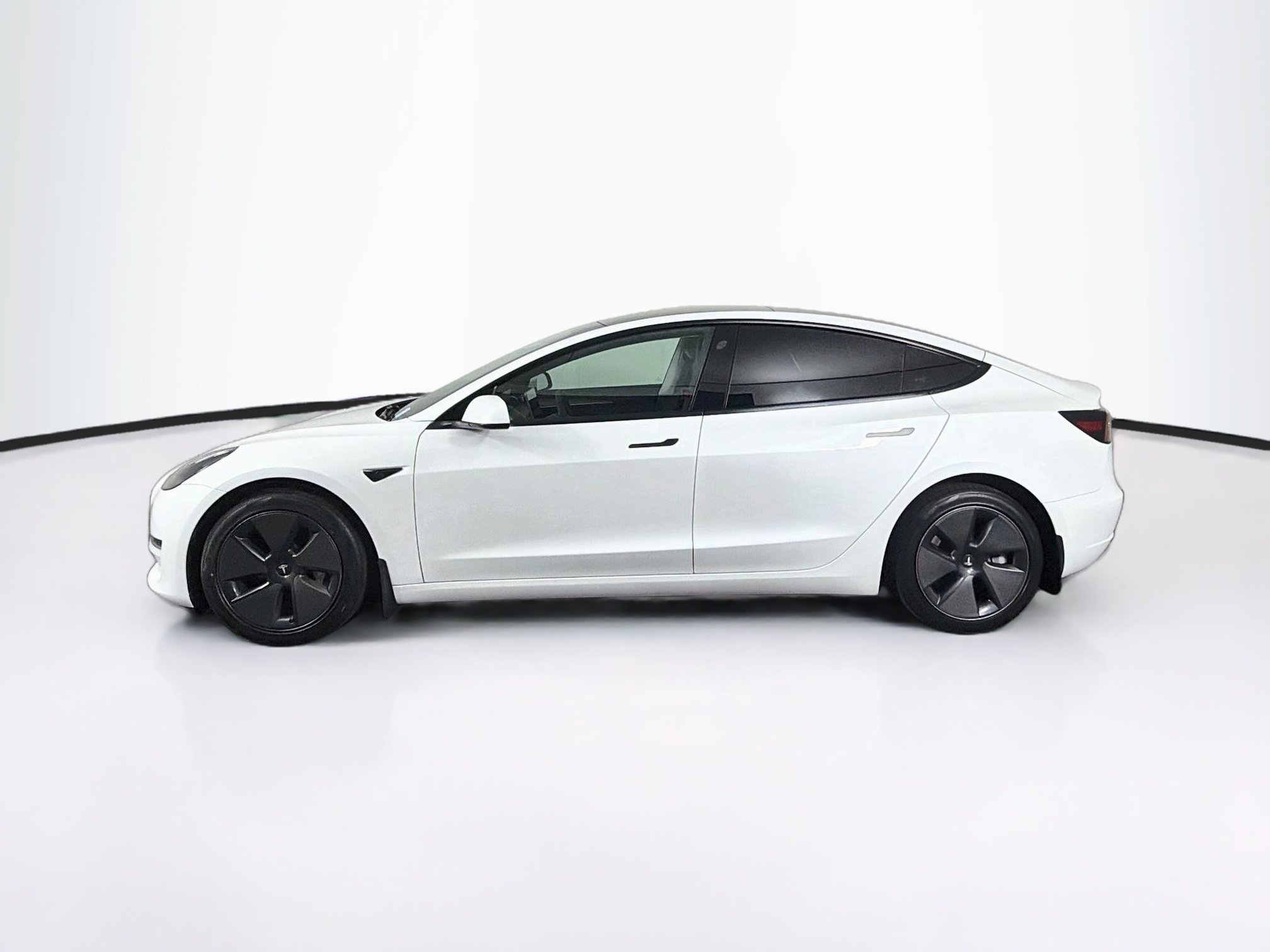 Used 2023 Tesla Model 3 Standard Range RWD image 4