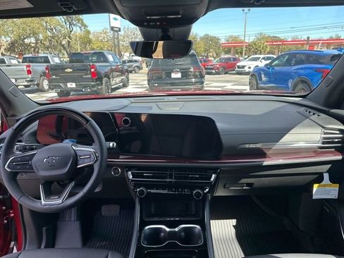 New 2026 Chevrolet Traverse Z71 w/ Enhanced Driving Package image 6