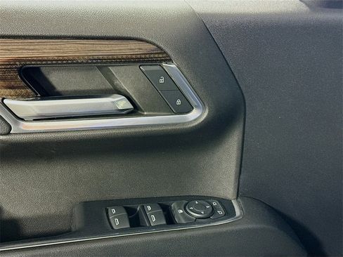 Used 2022 Chevrolet Silverado 1500 RST image 12