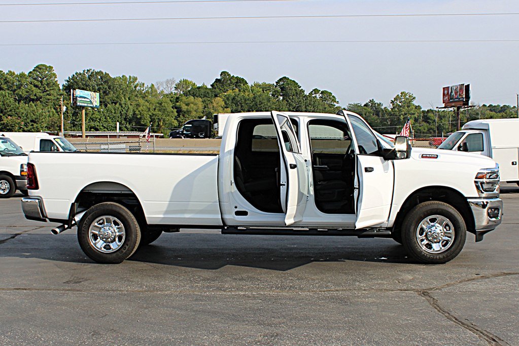 Used 2026 RAM 2500 Tradesman AWD/4WD image 9