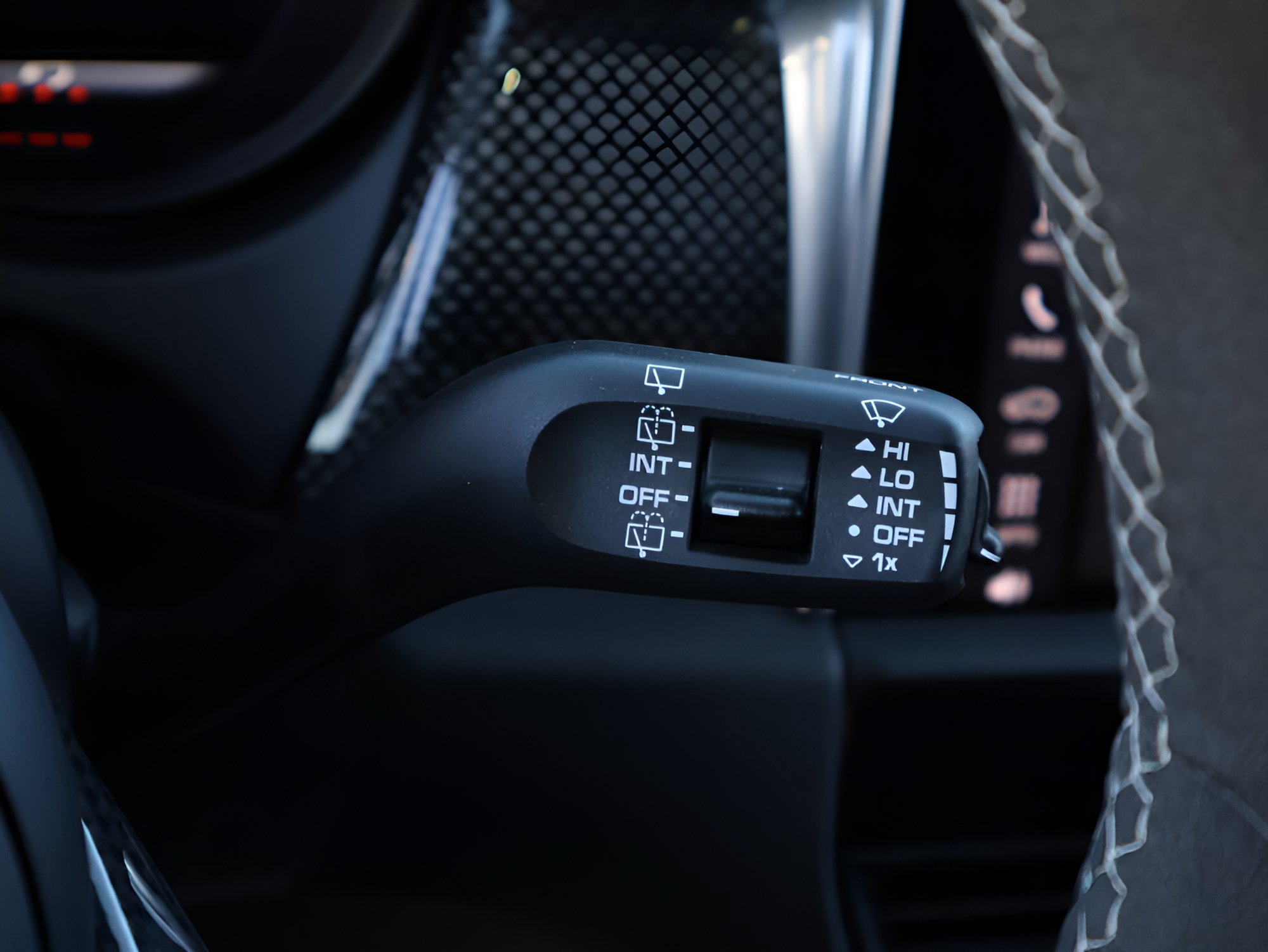 Certified 2026 Porsche Macan GTS AWD/4WD image 32