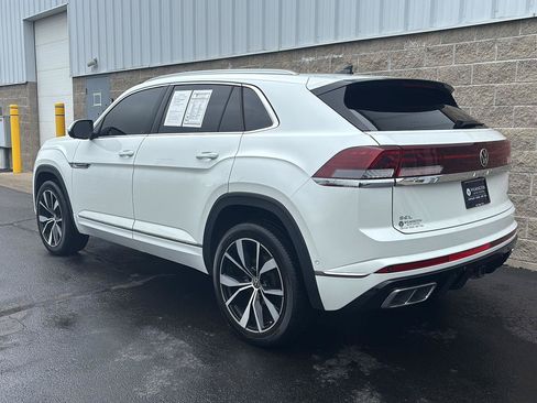 Used 2024 Volkswagen Atlas Cross Sport SEL Premium R-Line AWD/4WD image 35