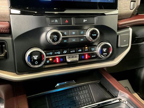 Used 2023 Ford Expedition Max Limited image 32