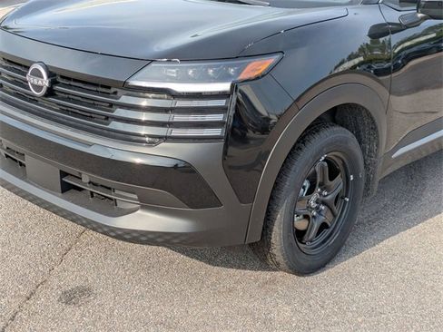 New 2026 Nissan Kicks SV image 9