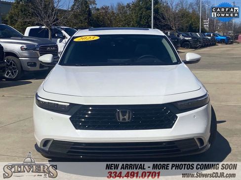 Used 2023 Honda Accord Touring image 2