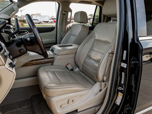 Used 2019 GMC Yukon Denali w/ Open Road Package image 35