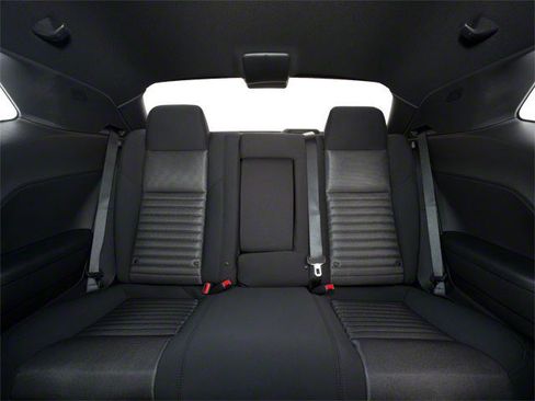 Used 2012 Dodge Challenger SXT RWD image 17