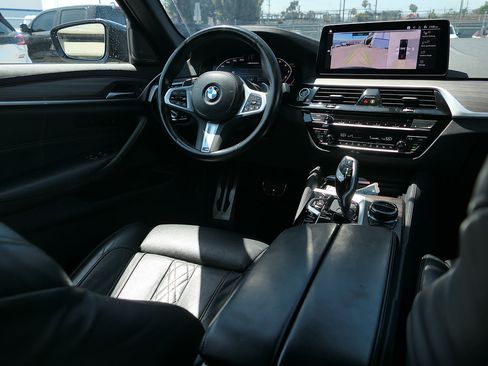 Used 2023 BMW M550i xDrive w/ Executive Package AWD/4WD image 26