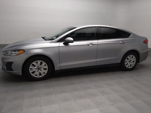Used 2020 Ford Fusion S FWD image 2