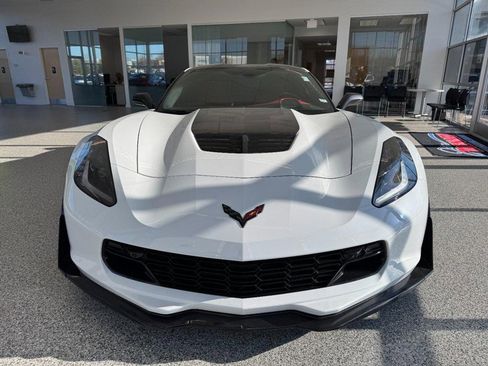 Used 2016 Chevrolet Corvette Z06 w/ 3LZ Preferred Equipment Group image 7